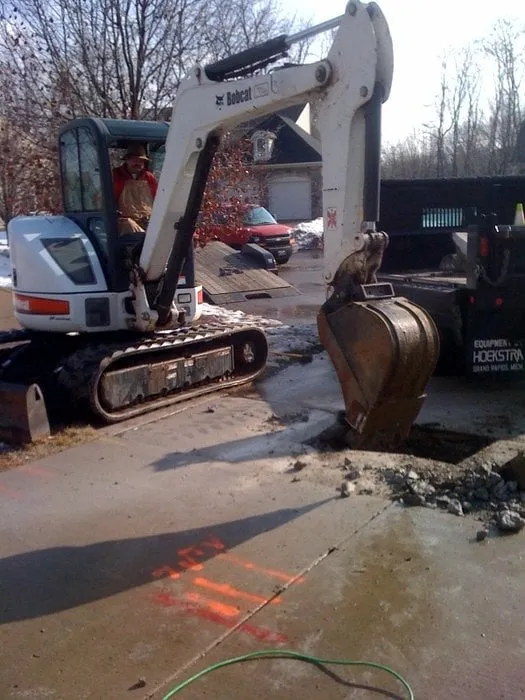 Slide of Associated Plumbing & Sewer Service