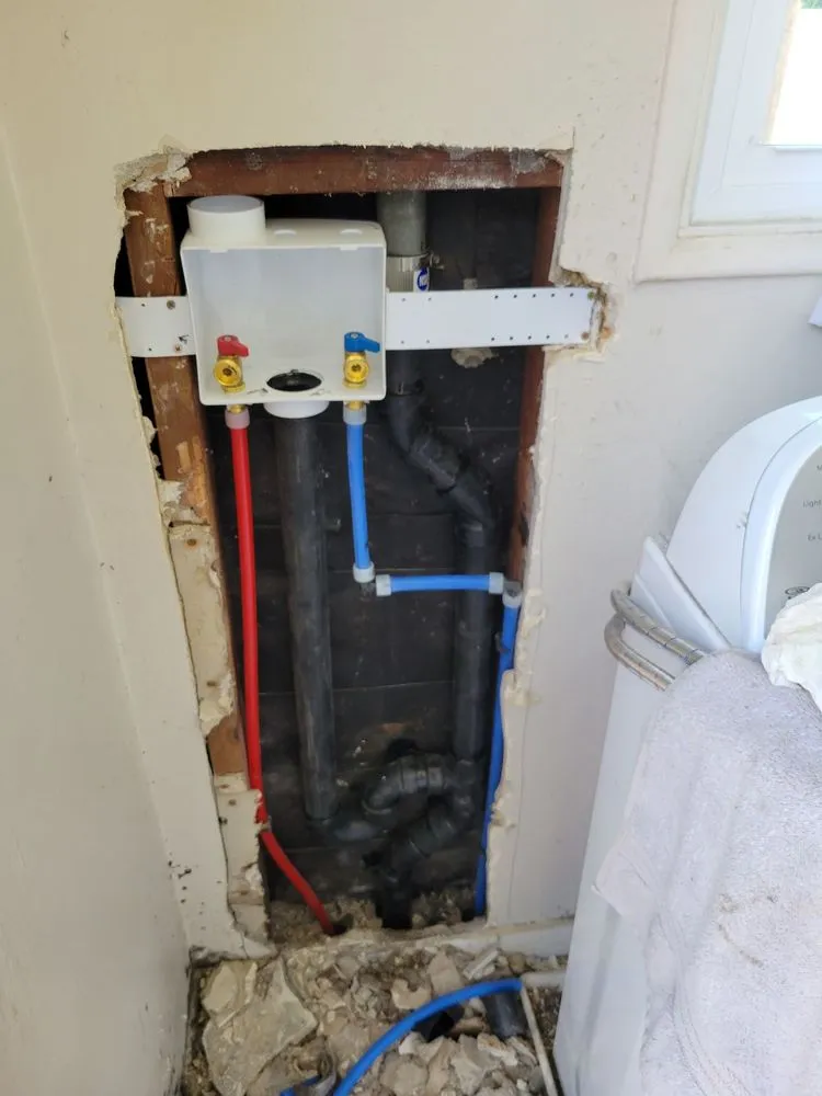 Emergency drain cleaning experts serving Los Angeles, CA - Austin's Plumbing