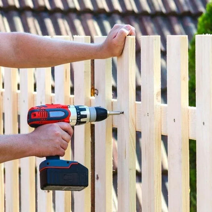 Slide of Avinas Builder