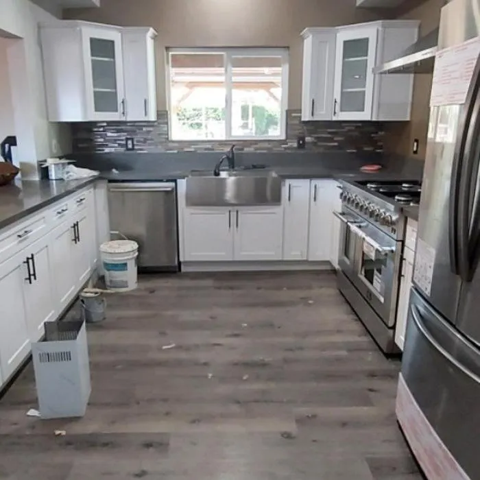 Slide of Avinas Builder