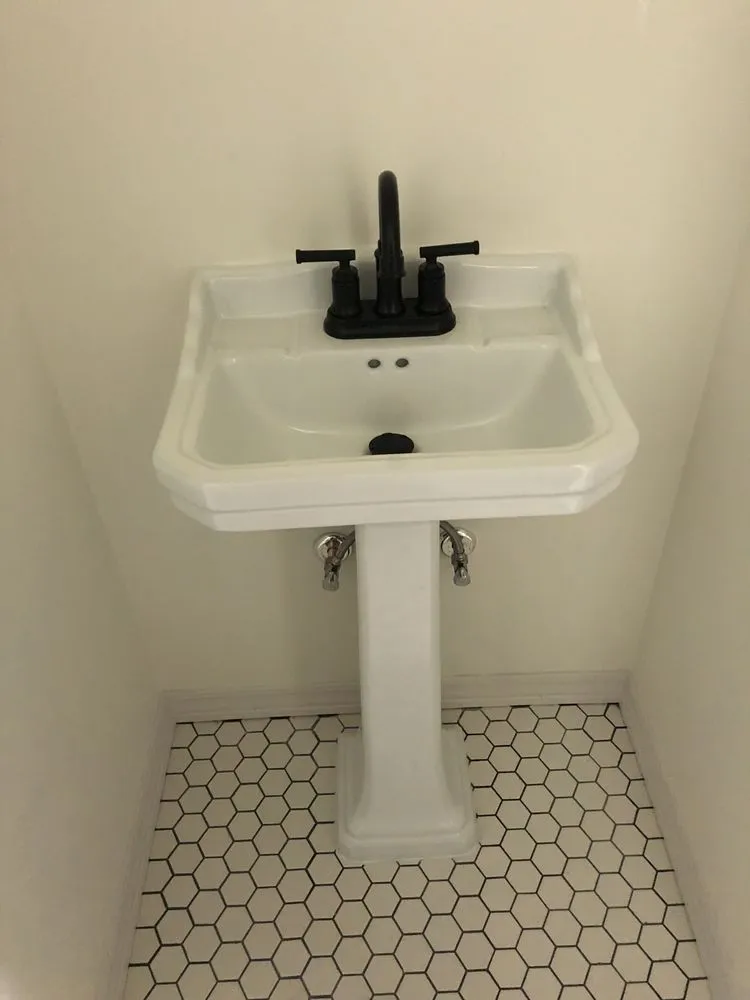 Slide of A&W Contracting