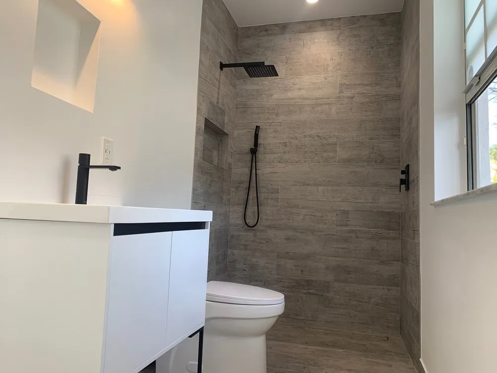 Slide of Azulia Plumbing Services