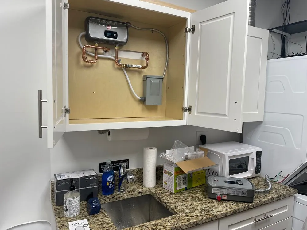 Slide of Azulia Plumbing Services