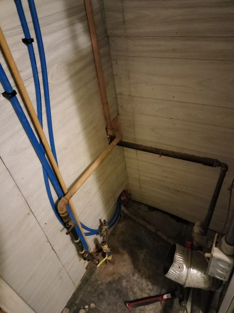 Slide of B & C Contracting