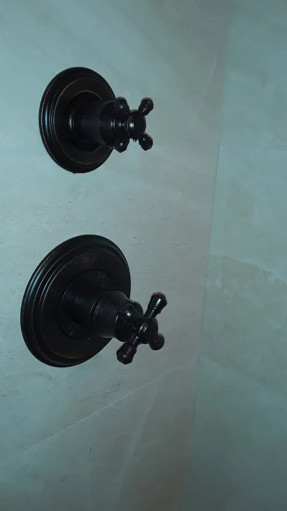 Slide of B & D Plumbing