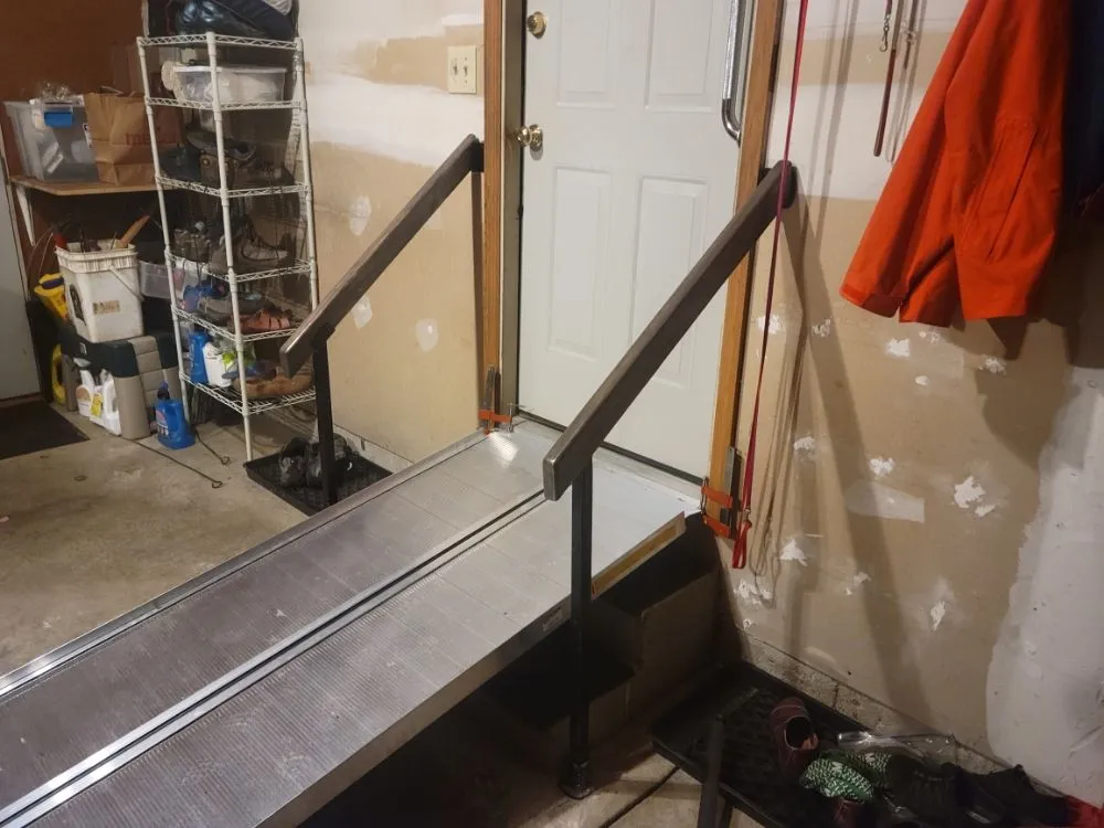 Slide of B & T Contracting