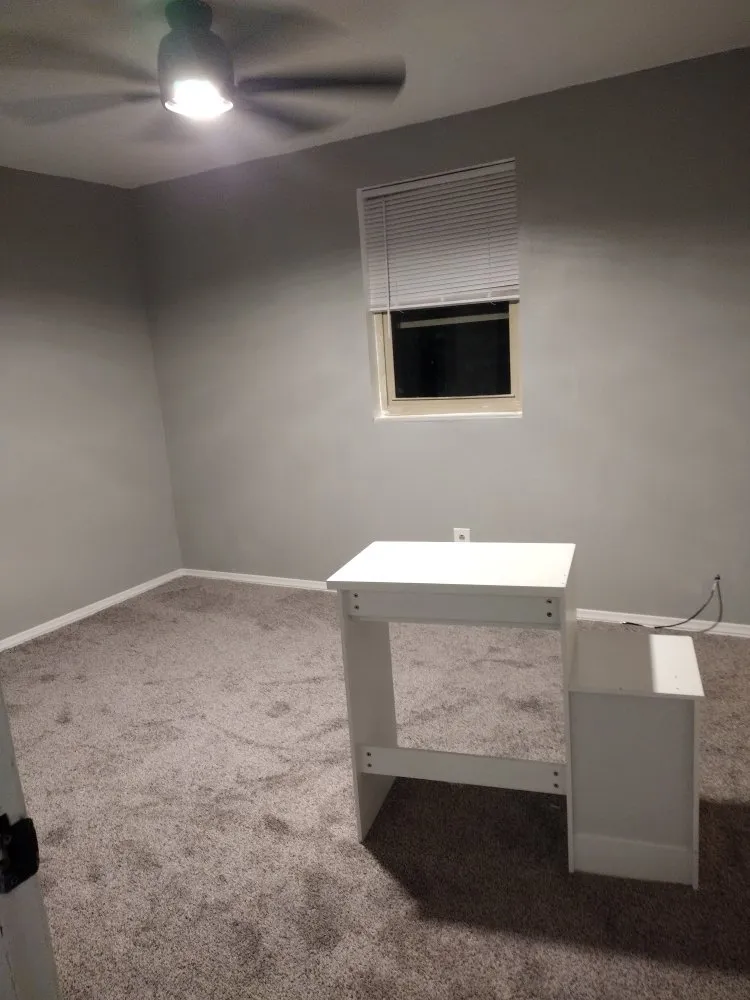 Slide of B & T Contracting