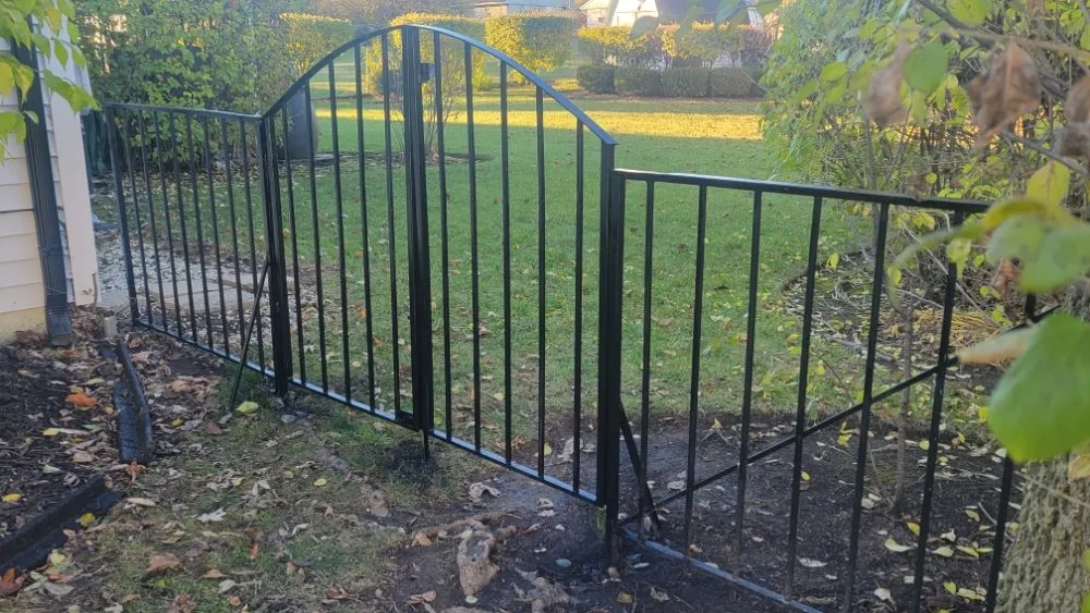 Slide of B & T Contracting