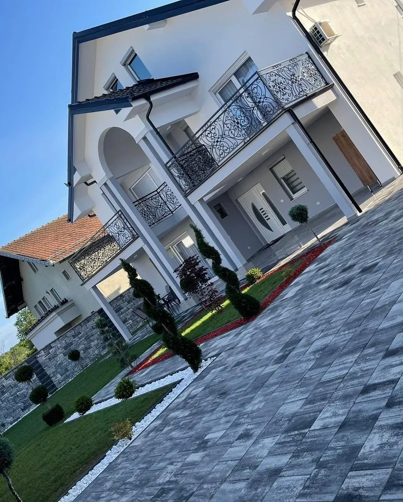 Slide of B K Construction Group