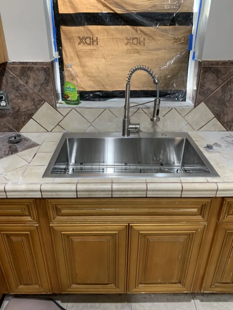 Slide of Bahama Breeze Plumbing