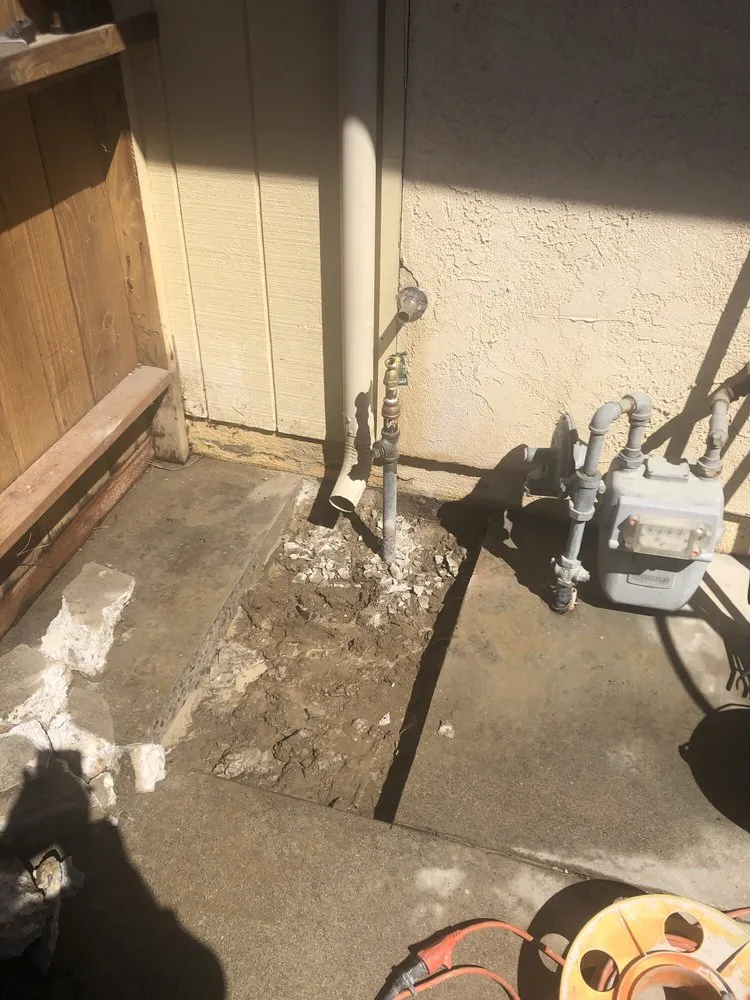 Emergency water heater service in Bakersfield, CA by Bakersfield Plumbing Co