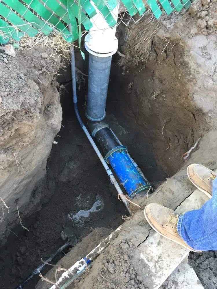Emergency pipe repair for homes in Bakersfield, CA by Bakersfield Plumbing Co