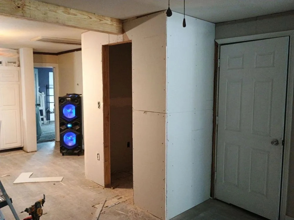 Slide of Bam Handyman