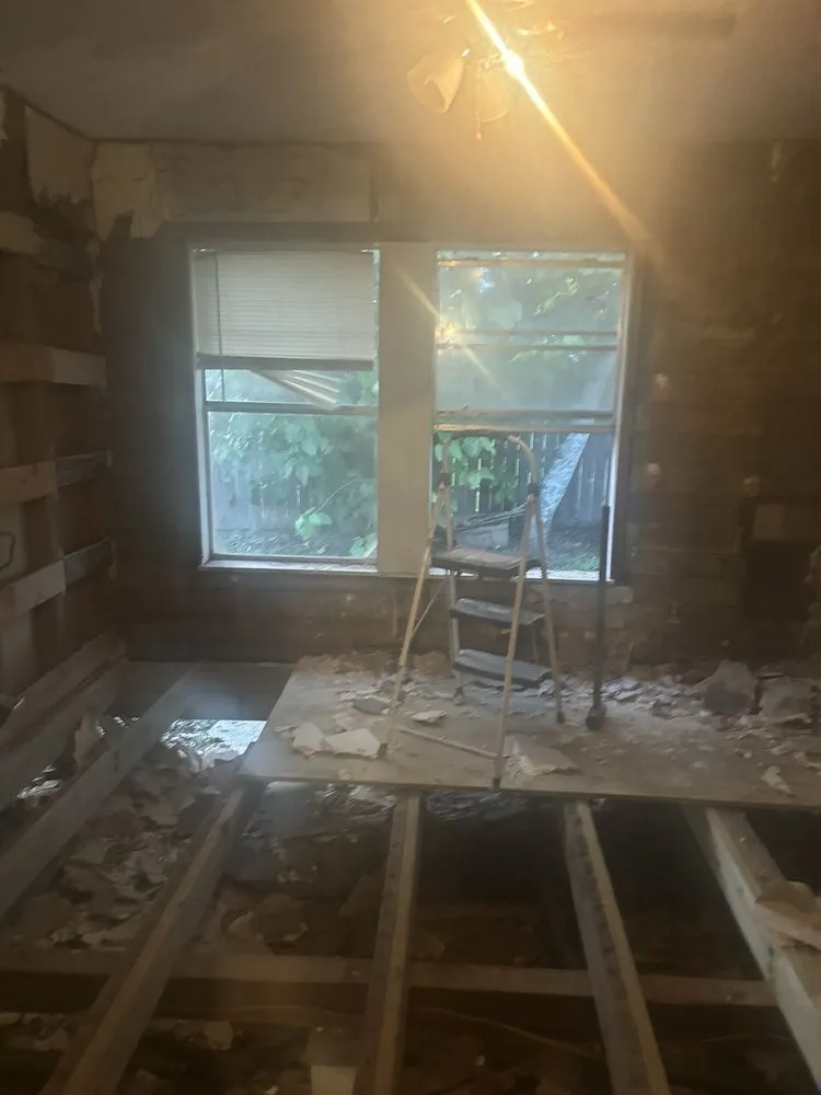 Slide of Bam Handyman