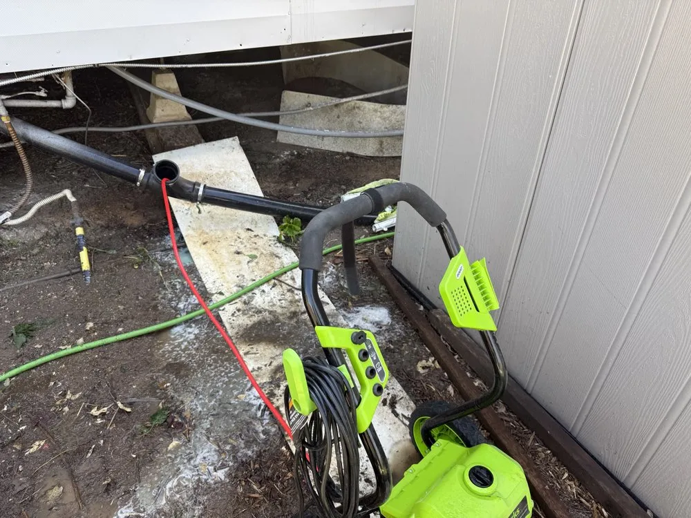 Slide of Banderas Plumbing