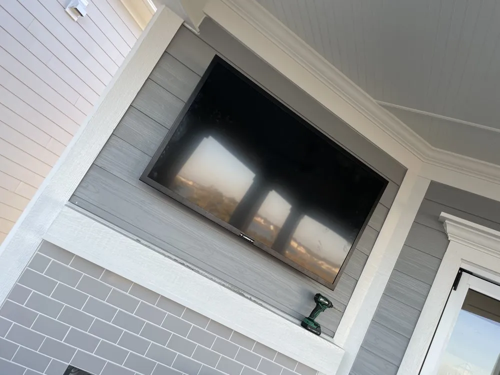 Slide of Bates Home Improvement