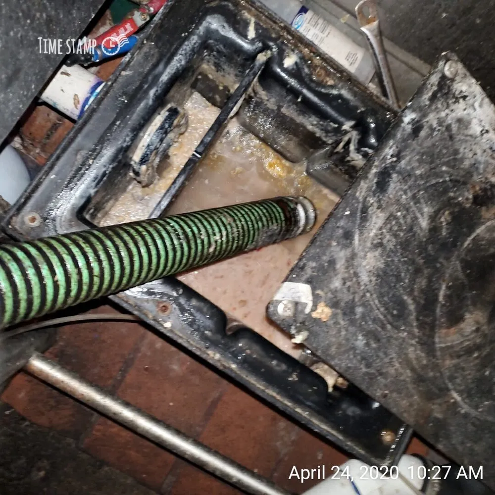 Slide of Baton Rouge Grease Trap Cleaning