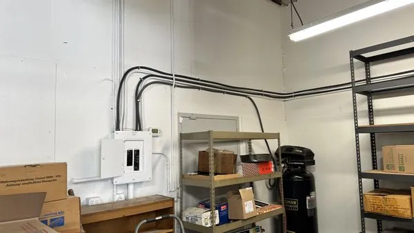 Bay Area Handyman Logo