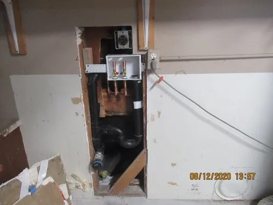 Bay Line Plumbing Logo