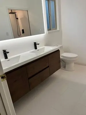 BayBridge Construction Logo