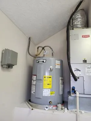 Baylor Home Improvement Logo