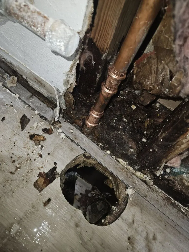 Slide of B&B Plumbing Repair