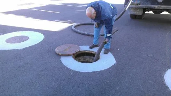 Slide of B&e Rooter and Plumbing