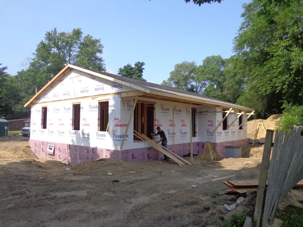 Emergency leak detection in Hartford, MI by Becht Construction