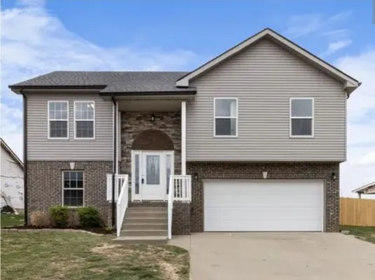 Bello Construction and Design by M & J Logo