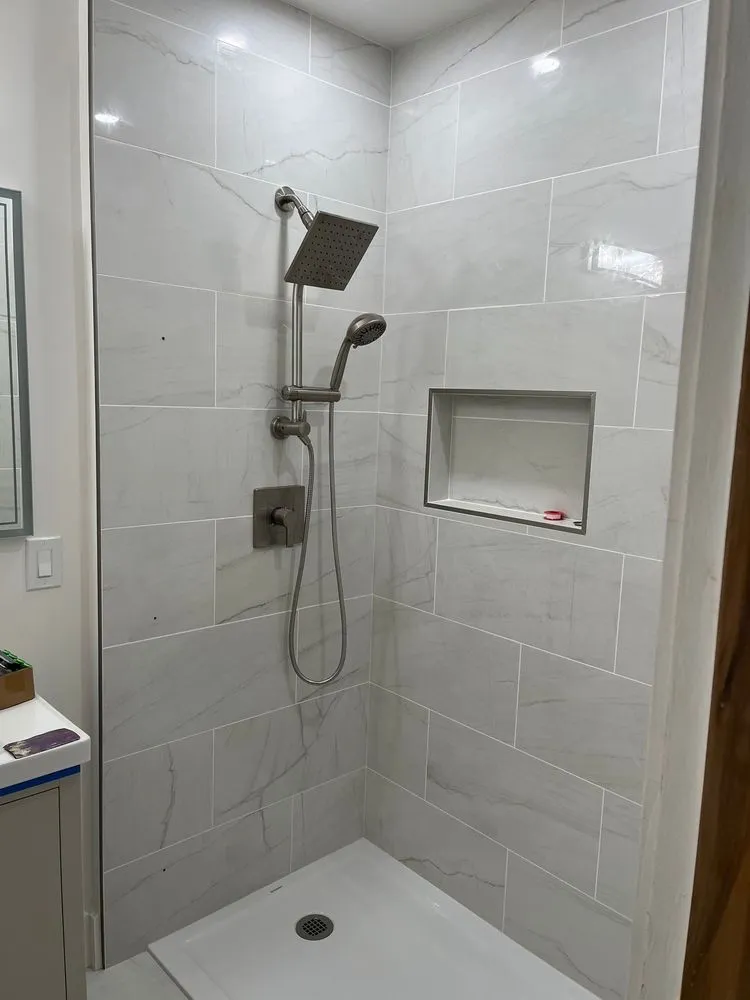 Slide of Benavides Construction