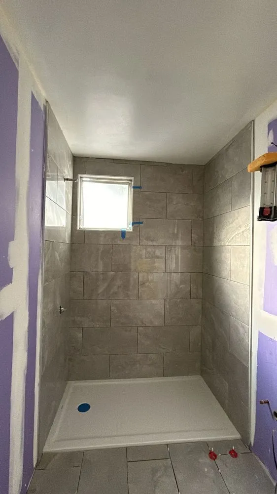 Slide of Benavides Construction