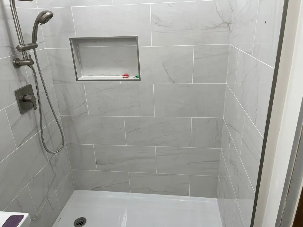 Slide of Benavides Construction