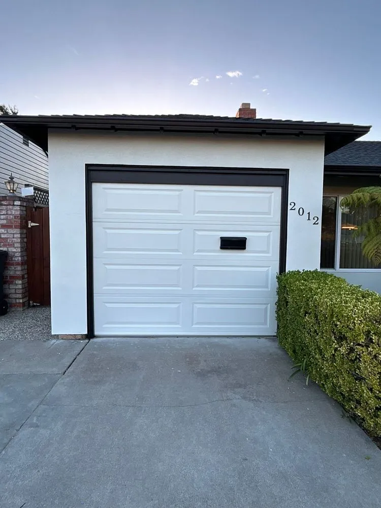 Slide of Benavides Construction