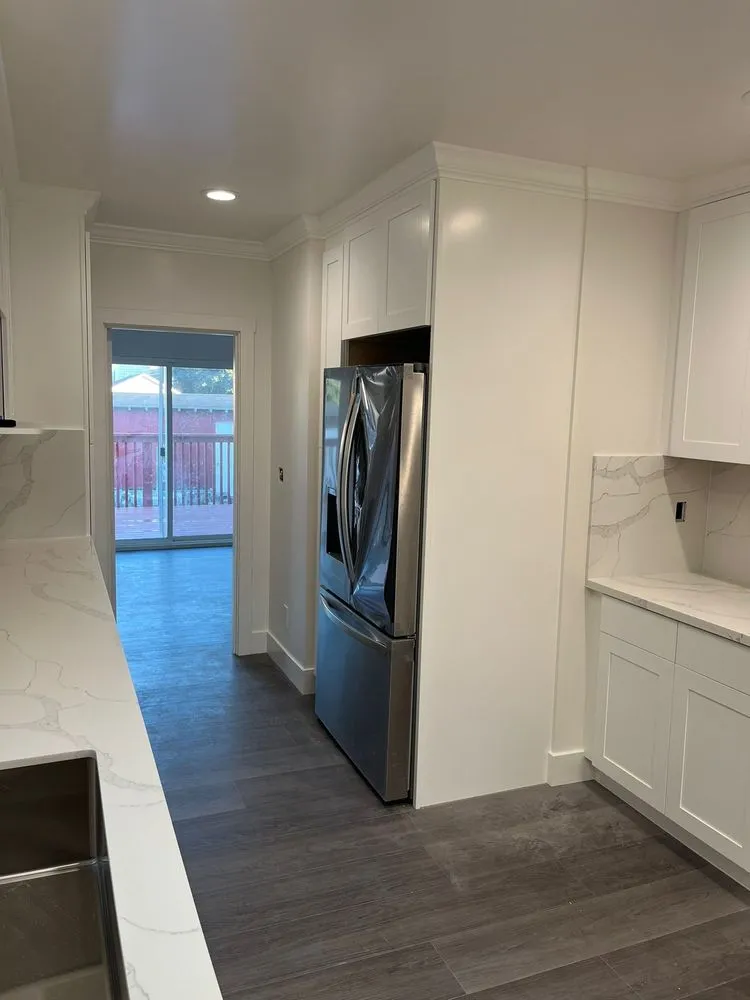 Slide of Benavides Construction