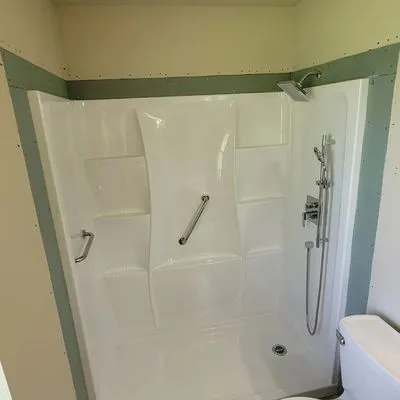 Benjamin Plumbing Logo