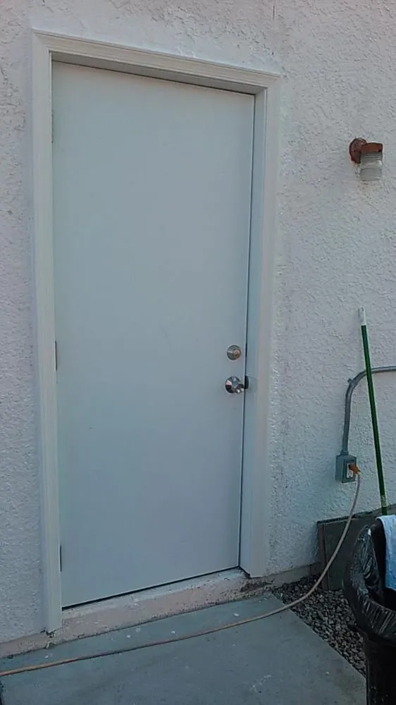 Slide of Bernal Handyman