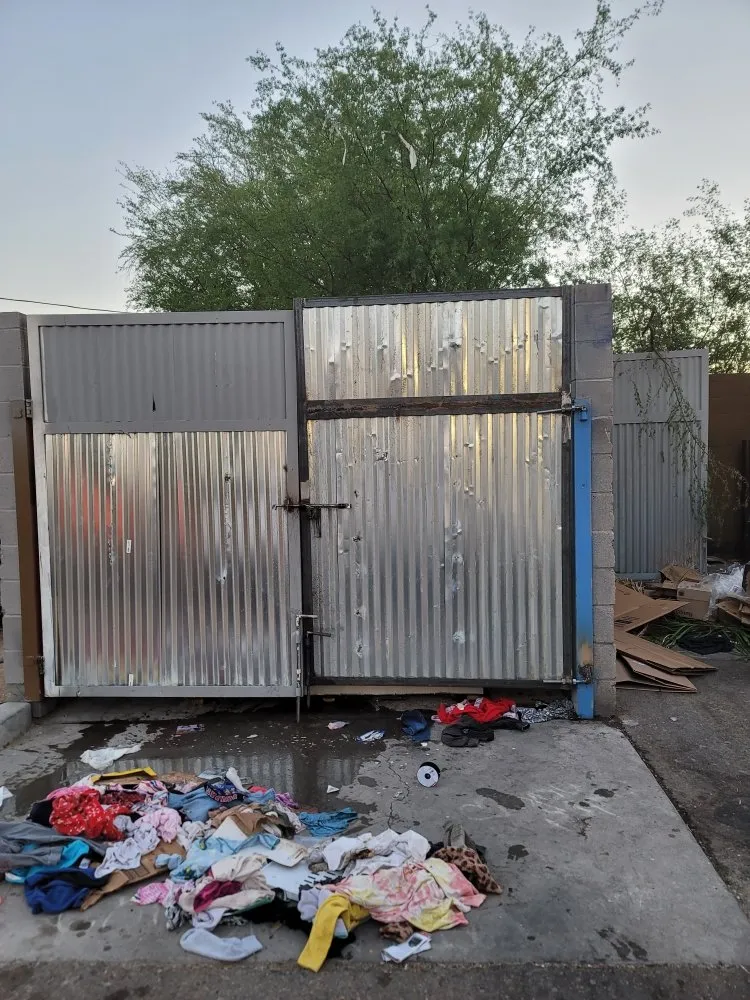 Slide of Bernal Handyman