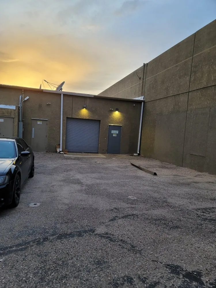 Slide of Bernal Handyman