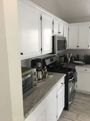 Billy's Services Logo