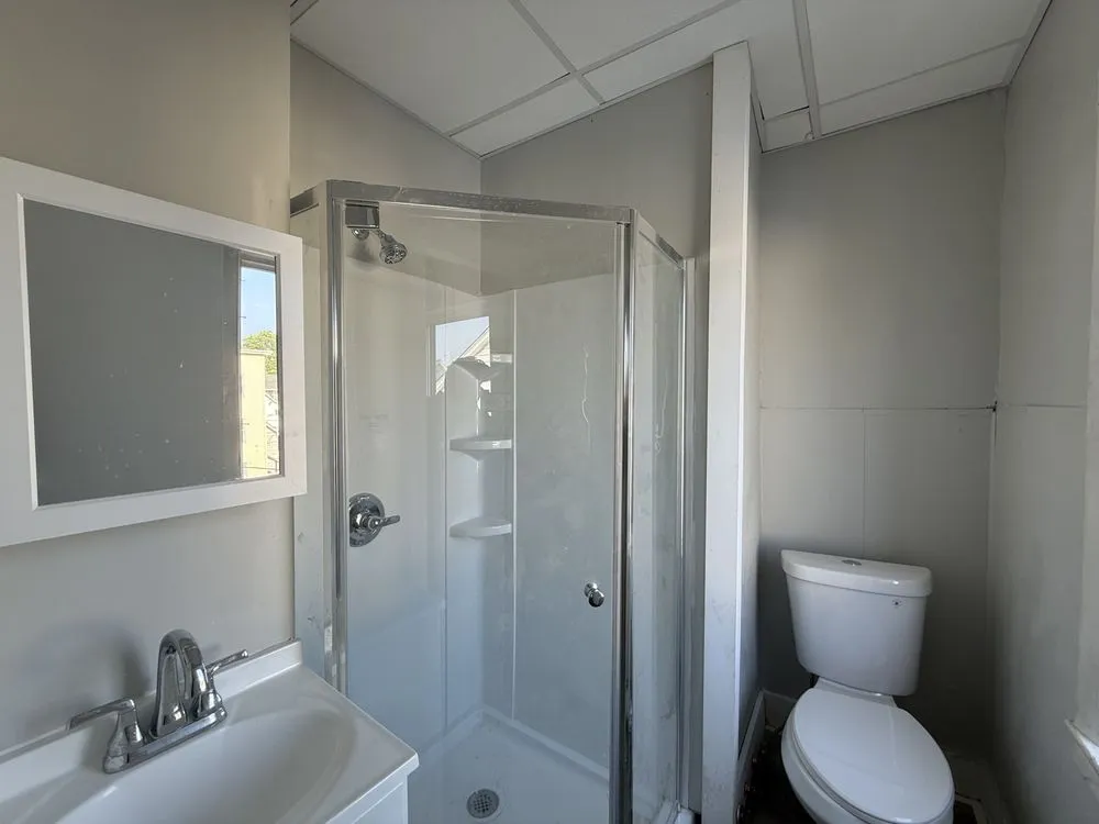 Slide of Blue Hammer Construction