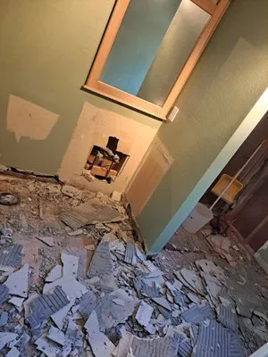 Blue Note Construction Logo