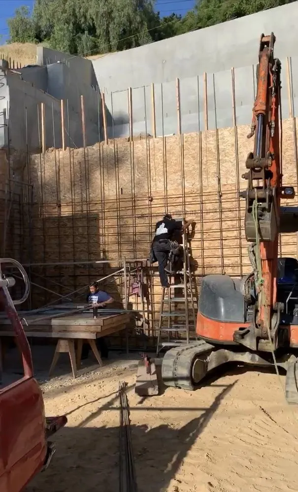 Slide of Bluebird Builders