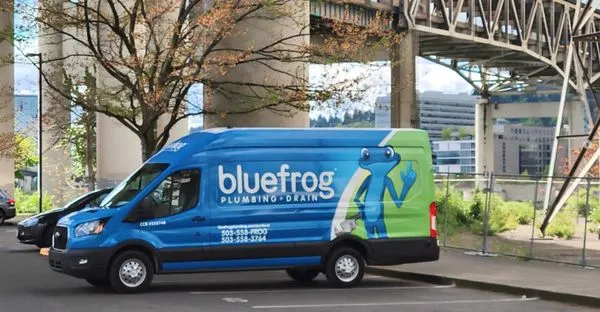 Bluefrog Plumbing + Drain Logo
