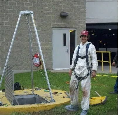 Slide of Bob Lynn & Son Septic Tank Cleaning