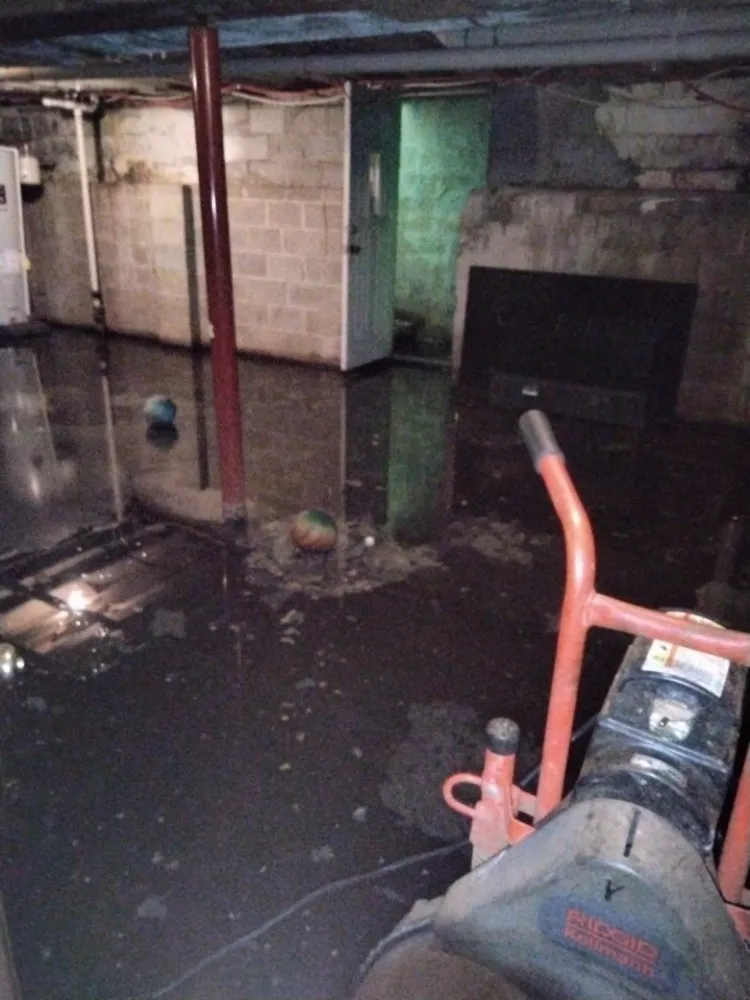 Slide of Bob's Root'r Service