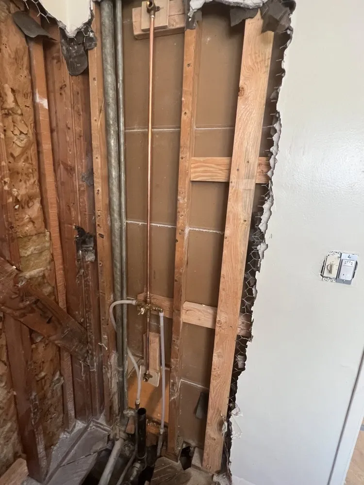 Slide of Brandon Diaz Plumbing