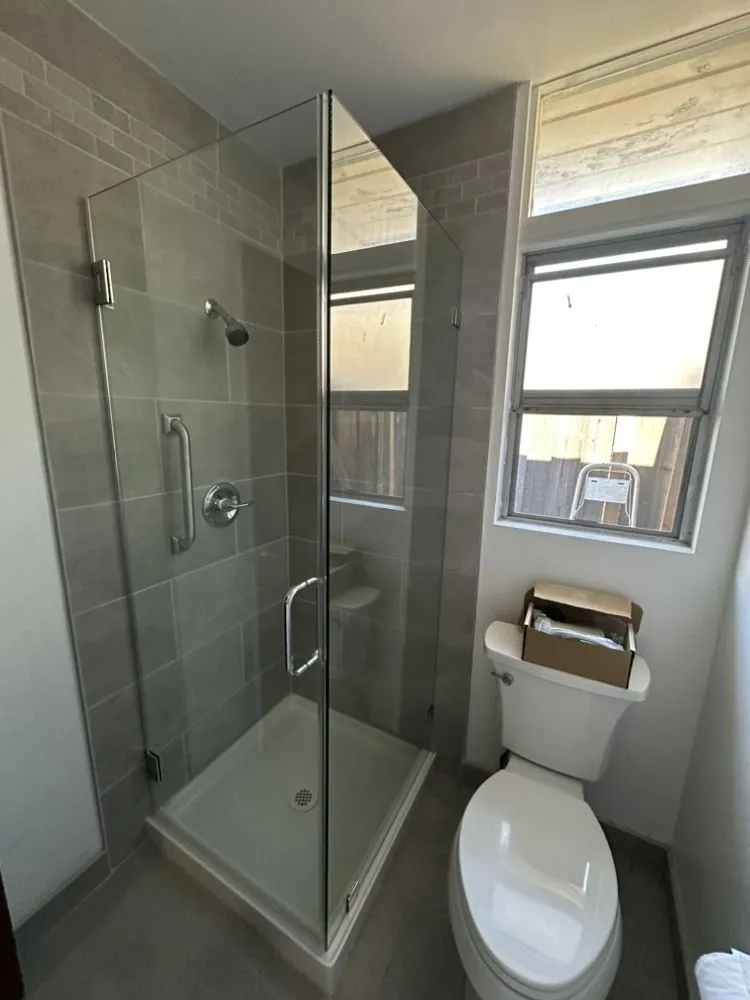 Slide of Bravo’s Handyman