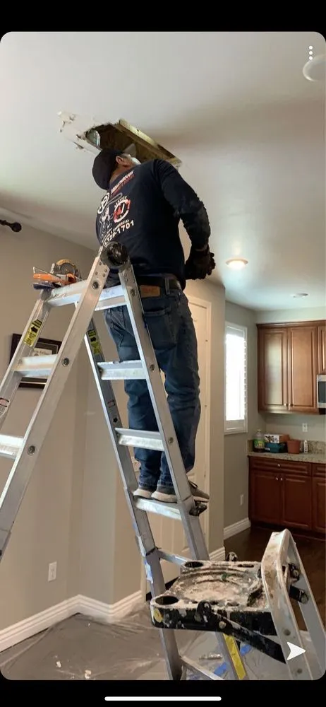 Slide of Breakthrough Plumbing and Rooting