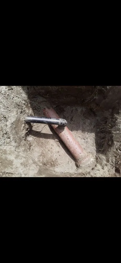 Slide of Breakthrough Plumbing and Rooting