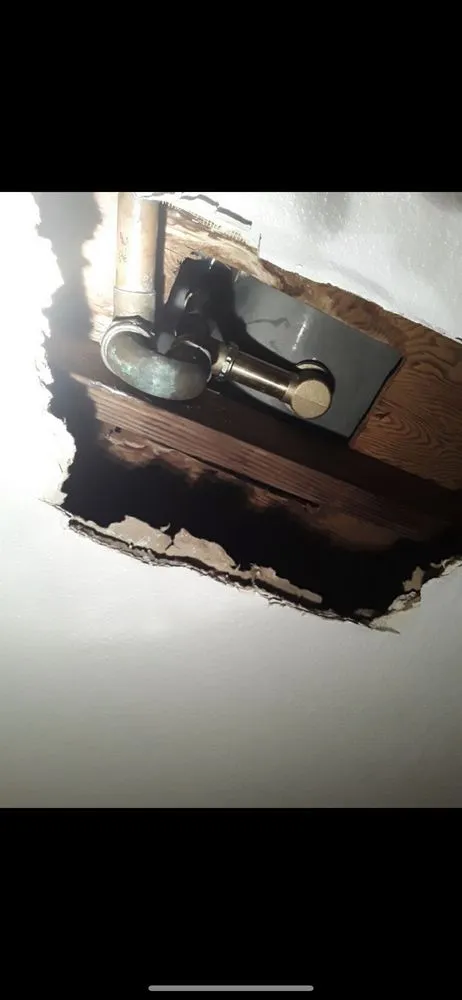 Slide of Breakthrough Plumbing and Rooting